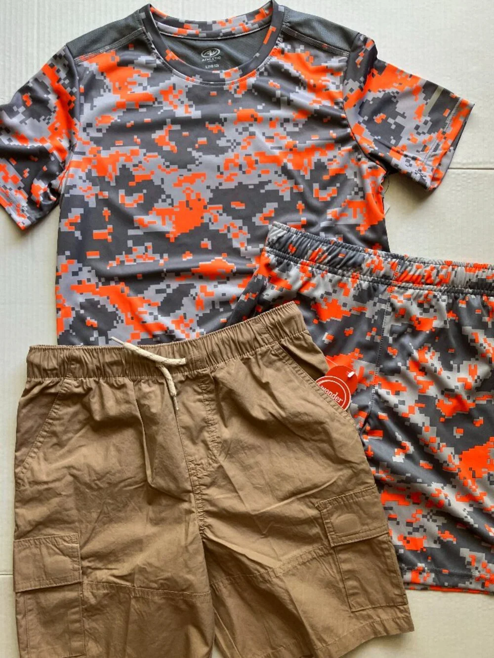 10/12 Wonder Nation Cargo Shorts & Athletic Works Core Tee & Shorts Bundle - Picture 1 of 3